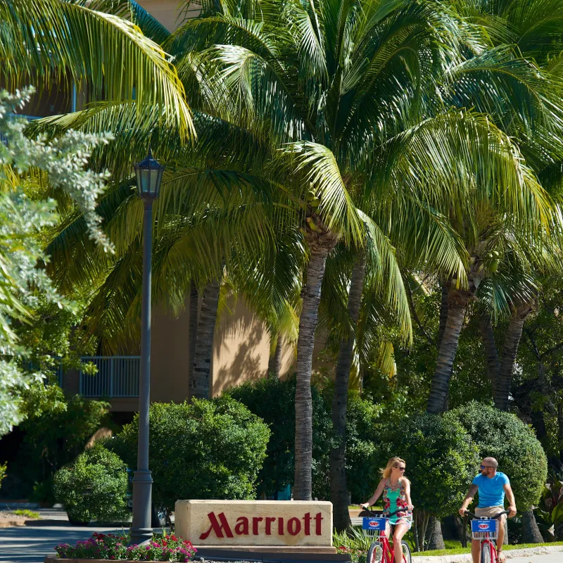 couple biking key west